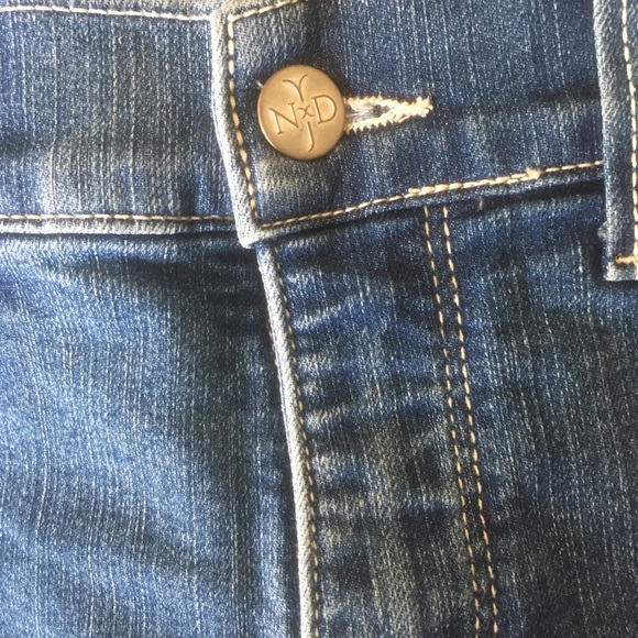 Capri Jeans - Picture 5 of 8